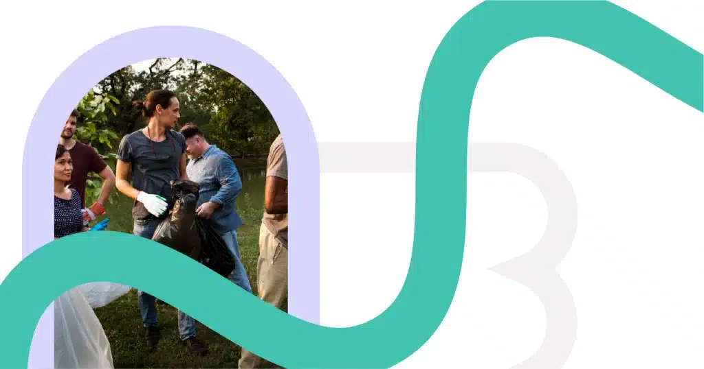 Équipe d’employés participant à un team building solidaire pour renforcer la cohésion et l’engagement social.